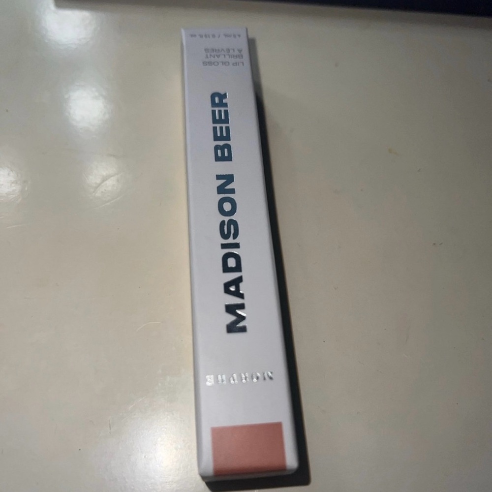 Morphe Madison Beer Lip Gloss - MARS